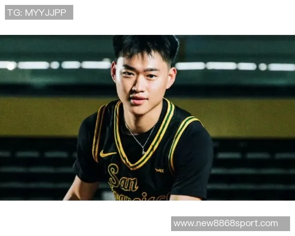 赵维伦在旧金山大学训练照曝光展现强壮身材引发网友热议