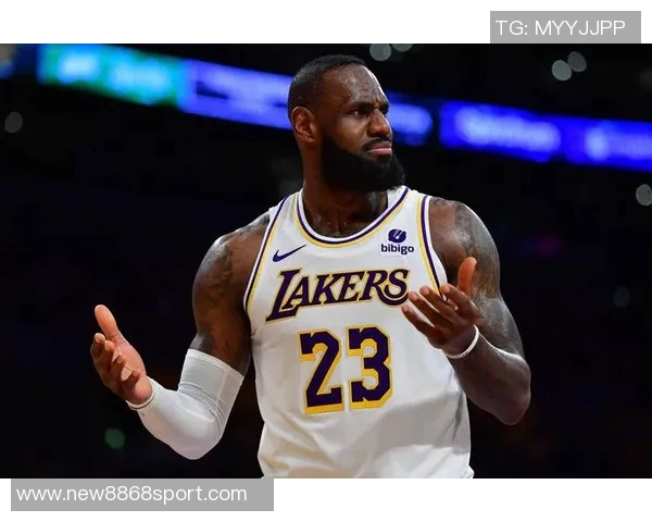 弗莱幽默回应詹姆斯派对邀请担心缺席会影响交易前景